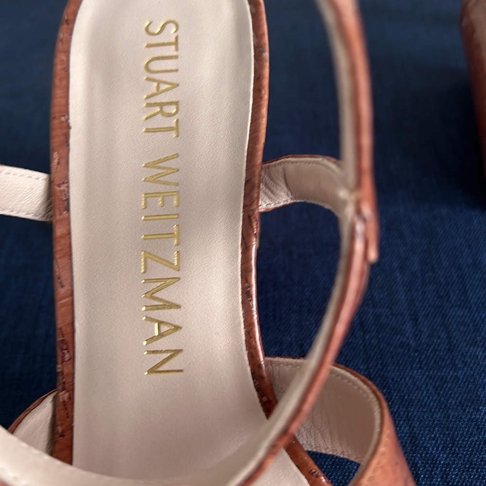 Stuart Weitzman Analeigh Cork Sandals. Size 10m - Picture 4 of 5
